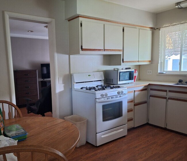 Building Photo - 29267 Ursuline St