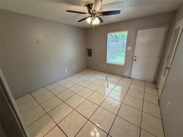 Building Photo - 737 Woodland Ct