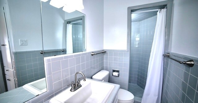 Building Photo - 2119 Flamingo Dr