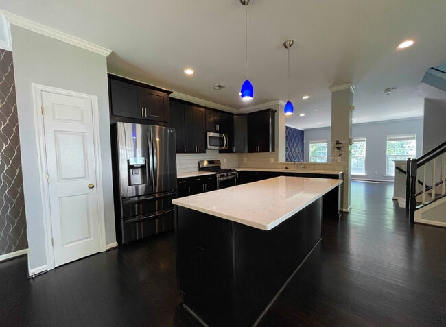 Building Photo - 10700 Heather Glen Way