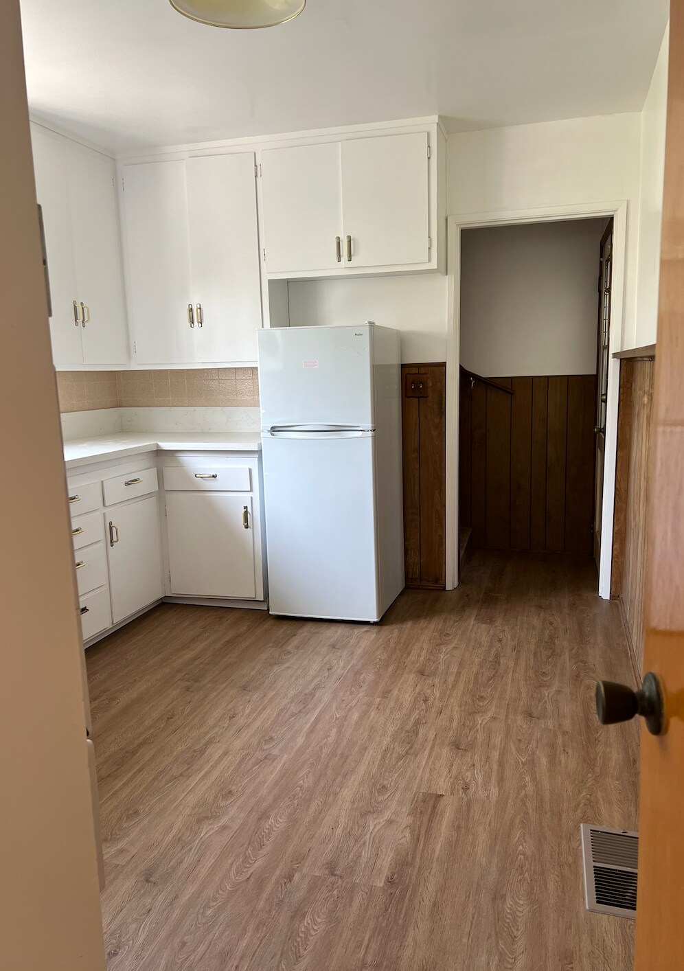 Kitchen - 1641 Maltman Ave