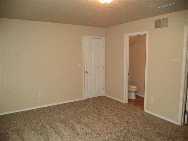 Building Photo - 16866 Bayou Way
