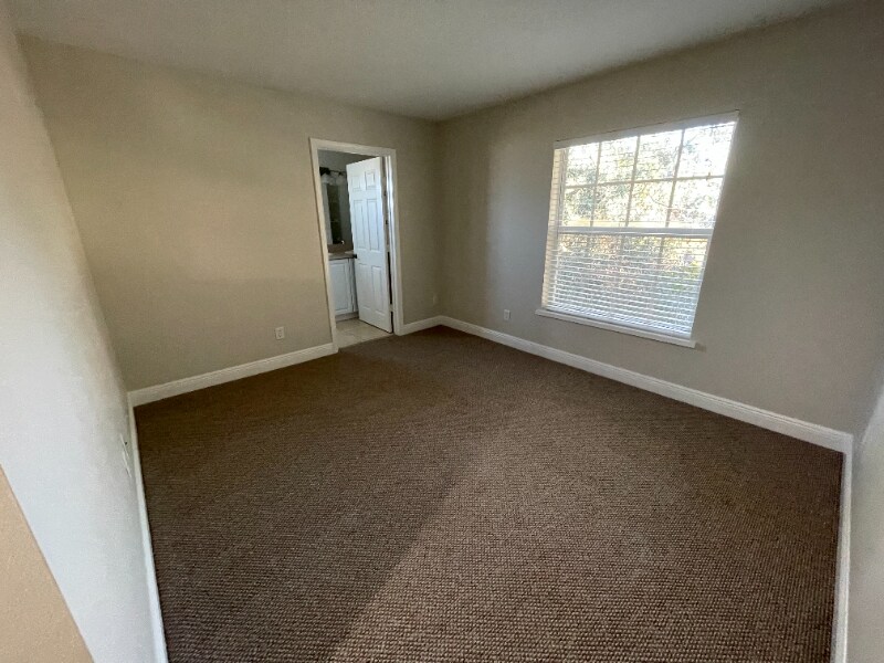 Building Photo - GE0RGIA Georgia Pines Dr