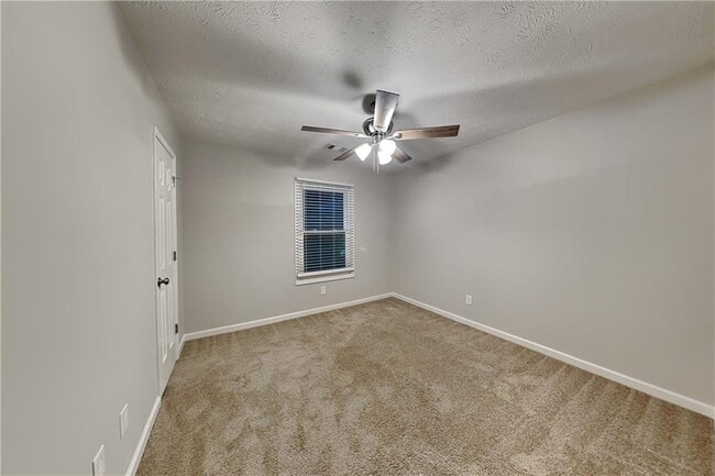 Building Photo - 3199 Pilgrims Dr