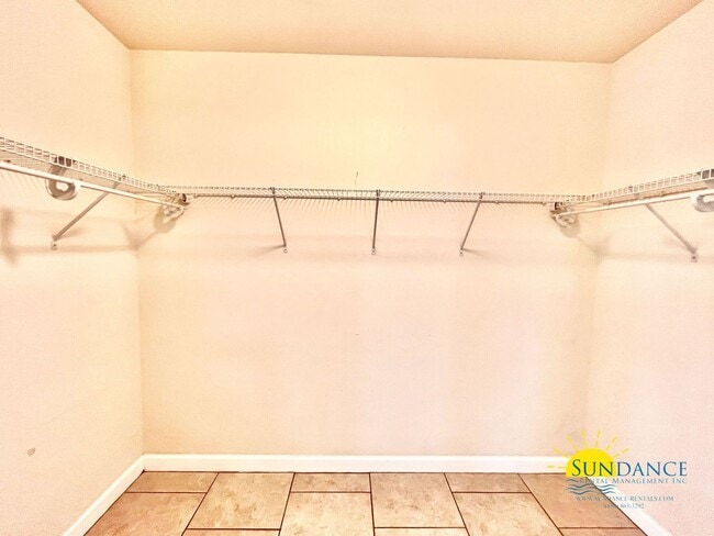 Building Photo - Great 3 Bedroom Townhouse in Fort Walton!
