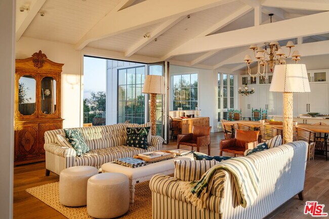 Building Photo - 5770 Busch Dr