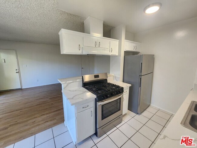 Building Photo - 7511 Norton Ave