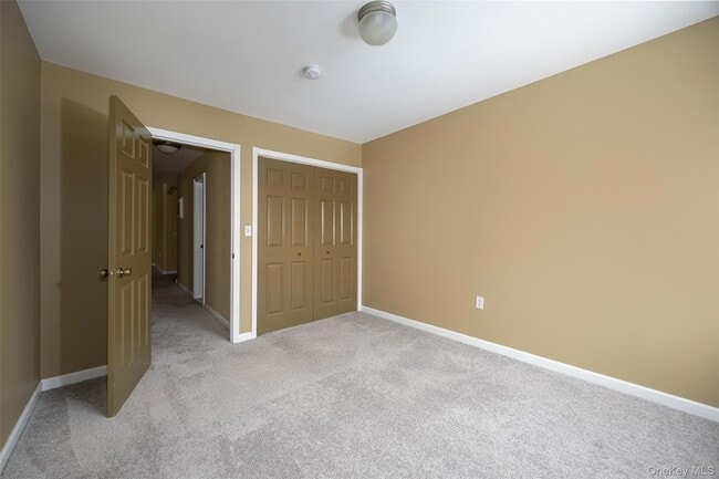 Building Photo - 3 Hook Rd