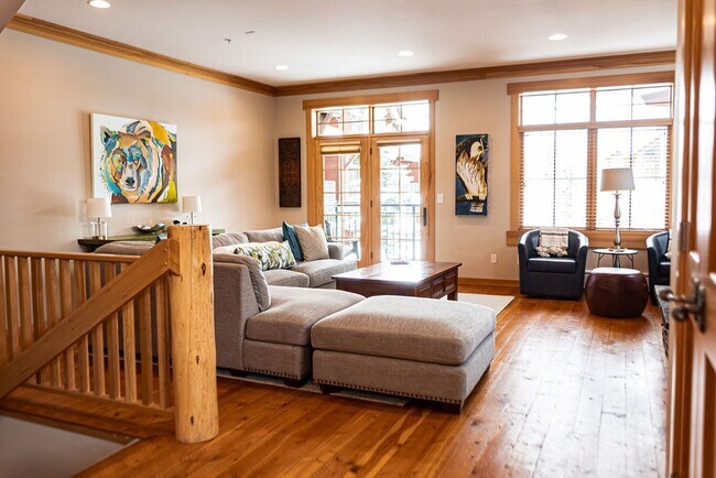 Building Photo - Immaculate Spanish Peaks Condo with Hot Tub & Pool Access