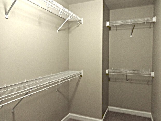 Building Photo - 35 Summer Hill Ct