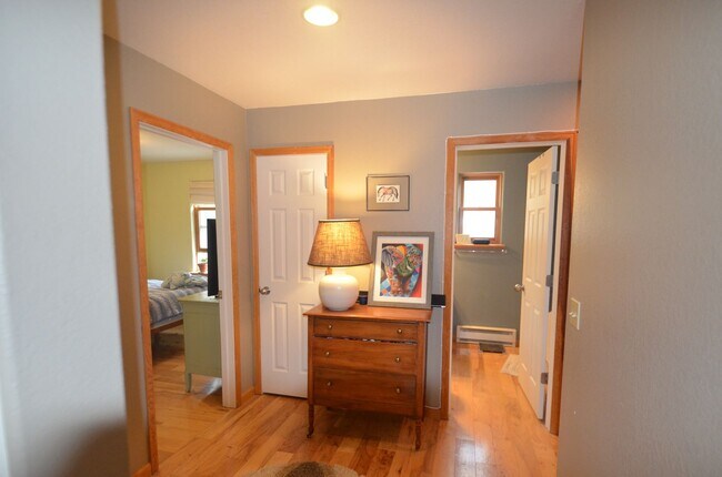 Building Photo - Placer Valley! 3bed/2.5 bath! Garage! 20 m...