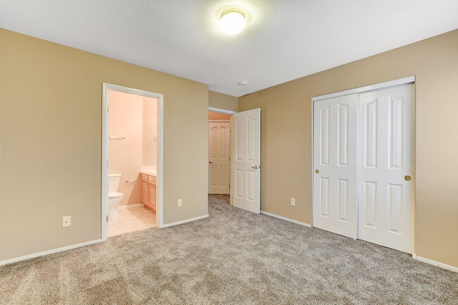 Building Photo - 6733 Lookout Lodge Ln