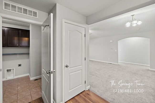 Building Photo - 6591 Watusi Rd