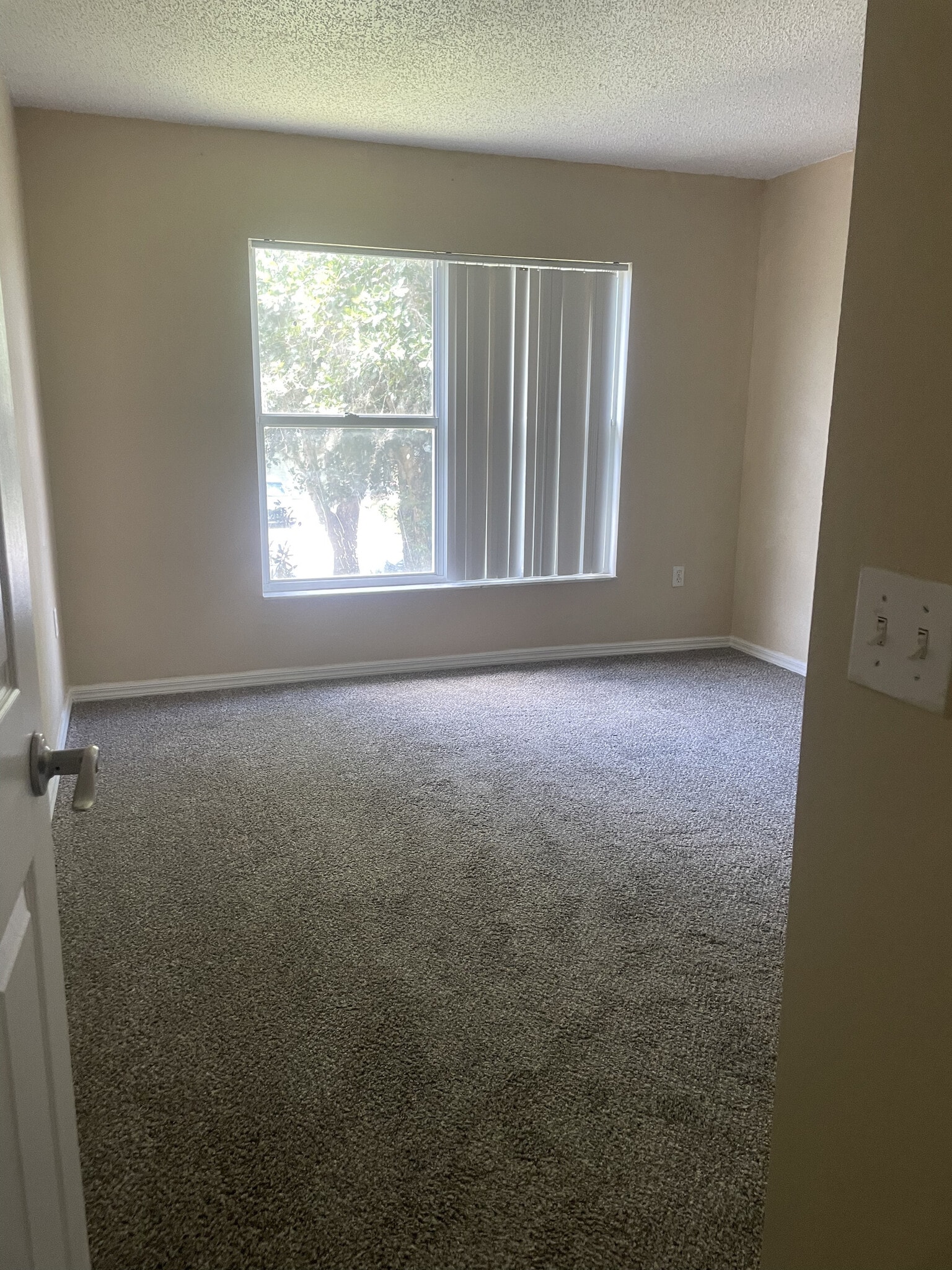 Building Photo - 4047 Stonefield Dr