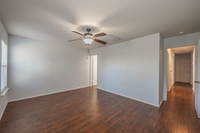 Building Photo - Updated and super clean single story 3 bed...