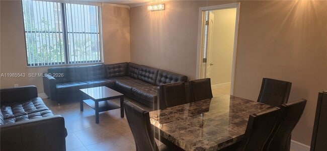 Building Photo - 14401 N Kendall Dr