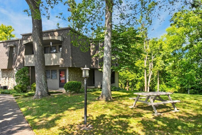 Building Photo - 2929 Selena Dr