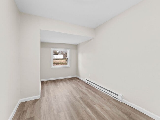 Building Photo - Secluded & Stunning: Move-In Ready 3-Bedroom Home with Bonus Rooms & Private Yard