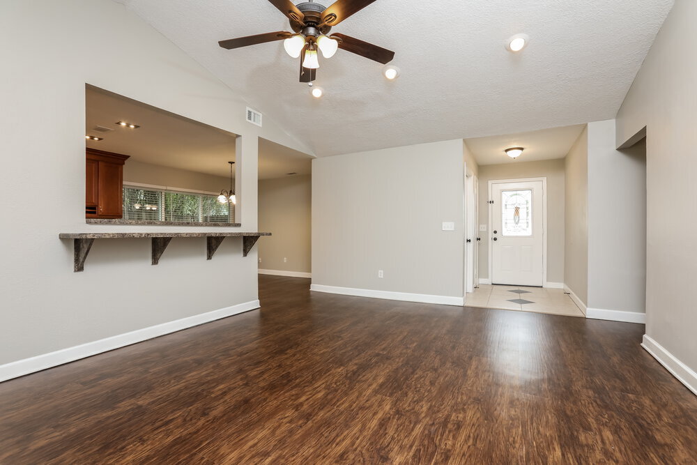 Building Photo - 1009 Black Willow Dr