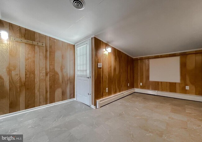 Building Photo - 37117 Moore Rd