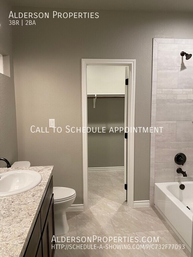 Building Photo - Beautiful Hill Country home