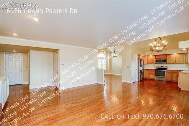 Building Photo - 6926 Grand Prairie Dr