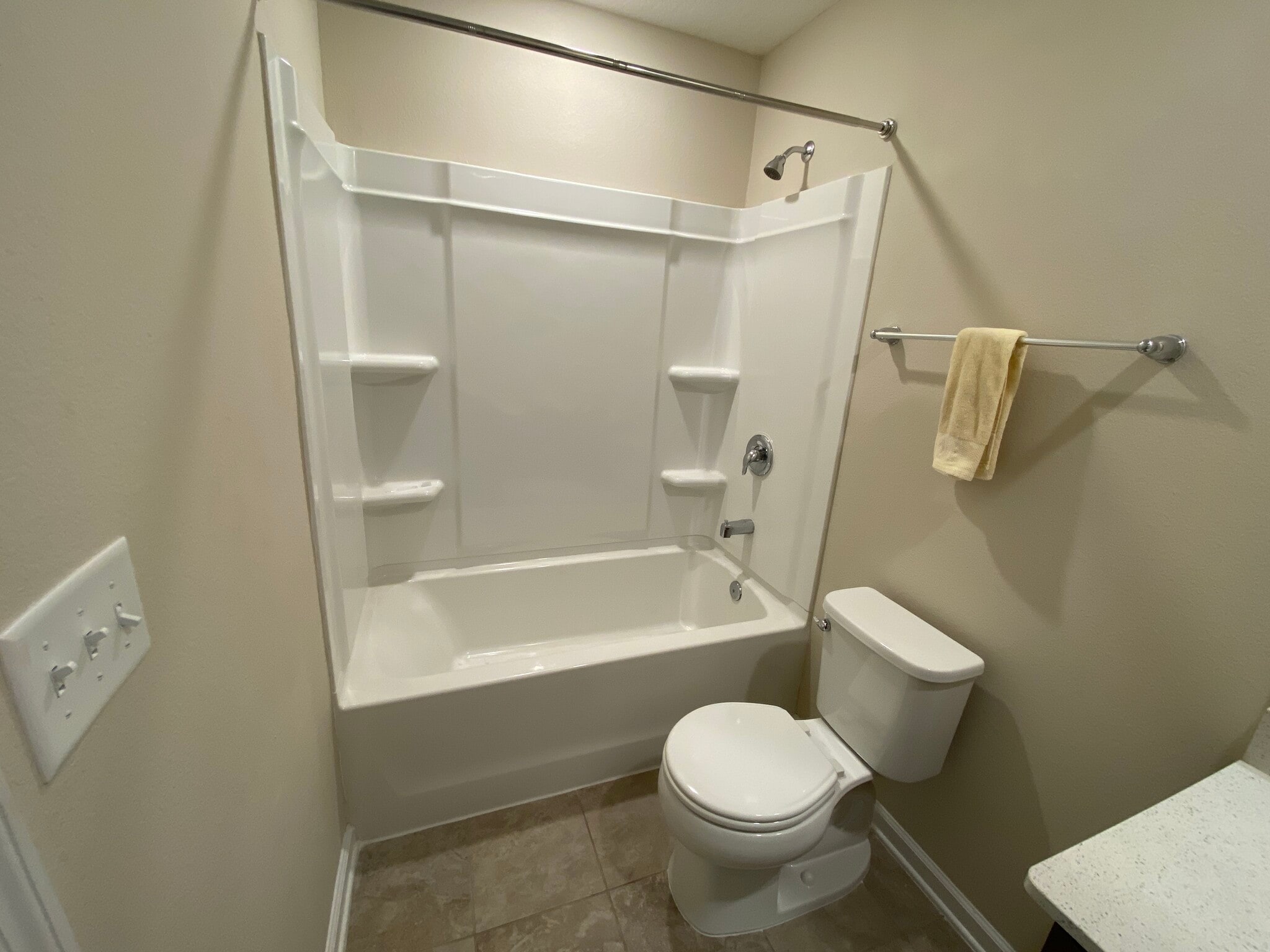 Building Photo - 183 Silver Fern Dr