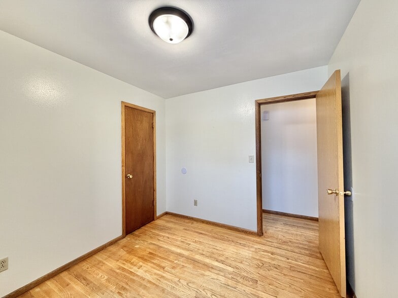 Building Photo - 1834 S Crosby Ave