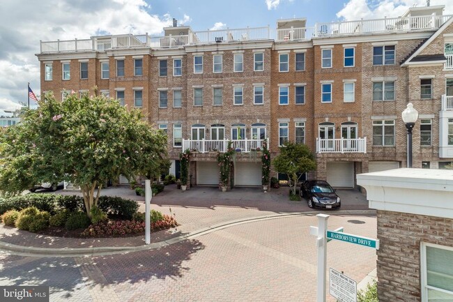 Building Photo - 1290 Harbor Island Walk