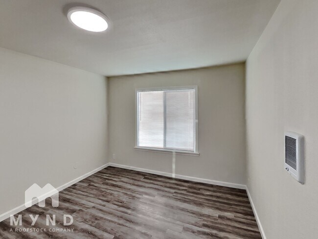 Building Photo - 240 Athol Ave