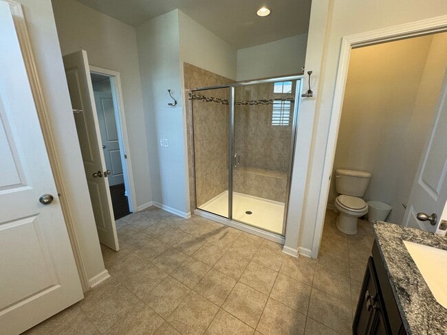 Building Photo - END UNIT 3 Bed | 2.5 Bath Townhouse in Mor...