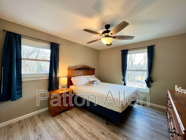 Building Photo - 63 Ben Lippen Rd