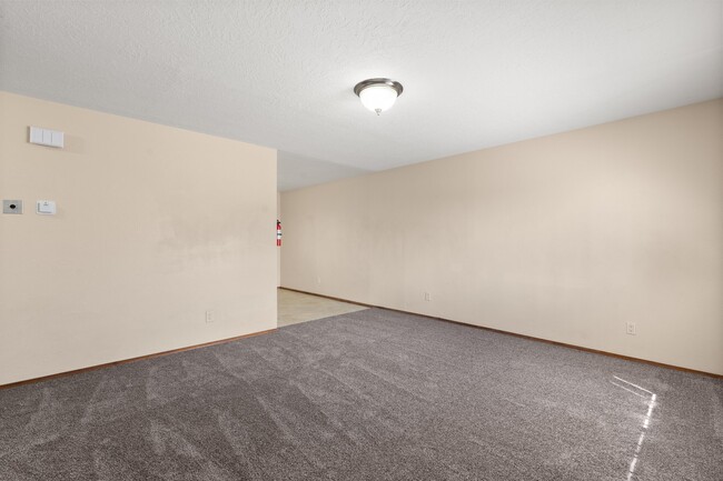 Building Photo - 5909 Berquist Pl NW