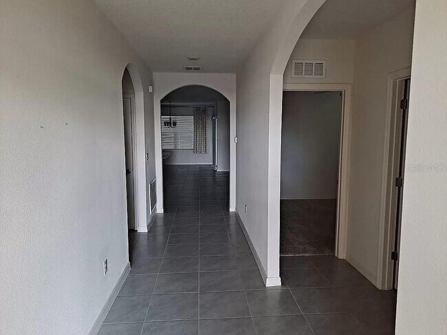 Building Photo - 3549 Crimson Clover Dr