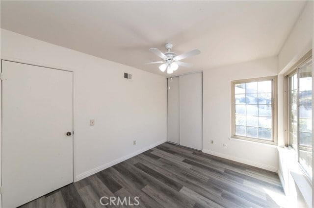 Building Photo - 2518 Greenwich Dr