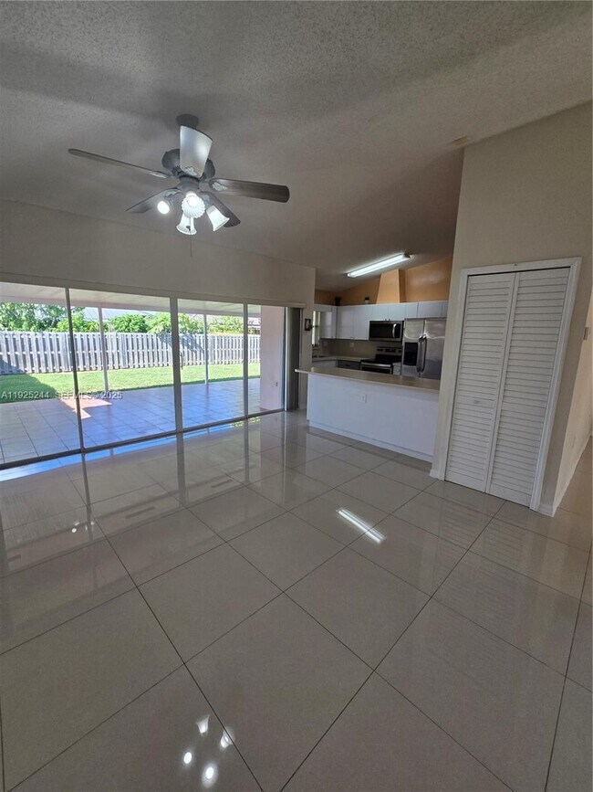 Building Photo - 894 NW 134th Pl