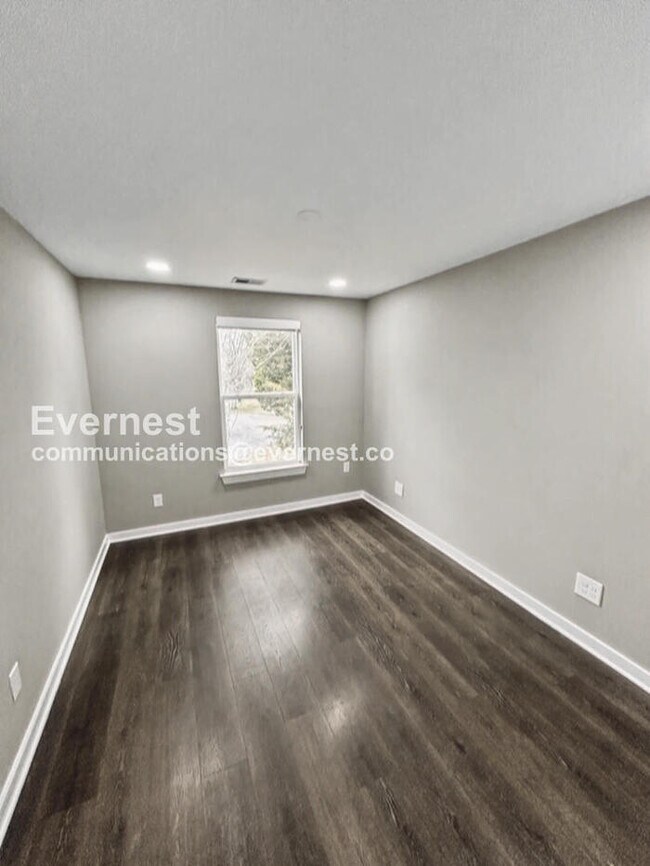 Building Photo - 608 Mason Ward Pl