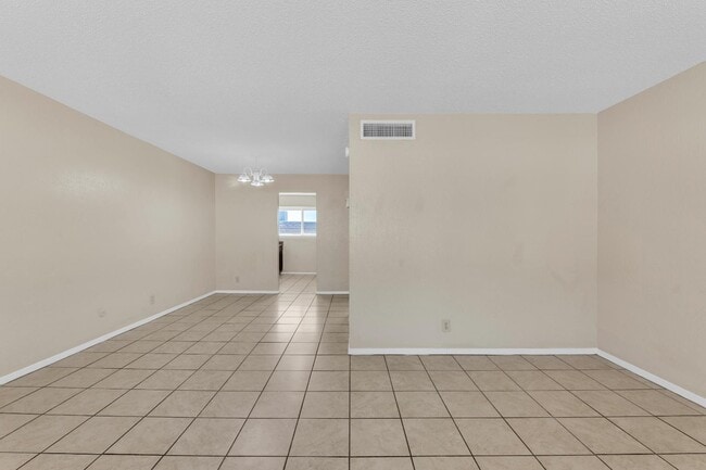 Primary Photo - 3300 Hayes Ave