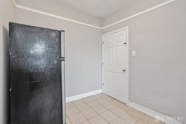 Building Photo - 309 Hall Ave