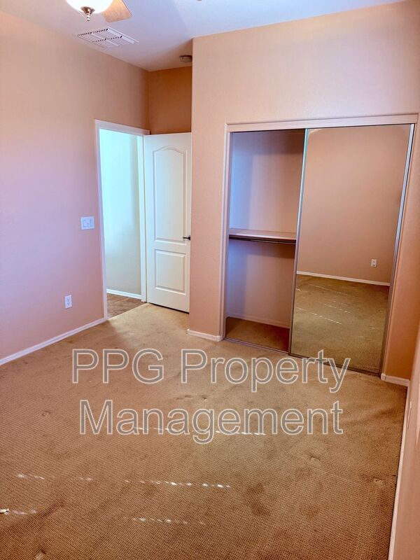 Building Photo - 18252 W Buena Vista Dr