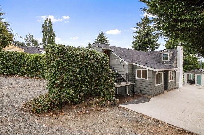 Building Photo - Sand Point Apartments