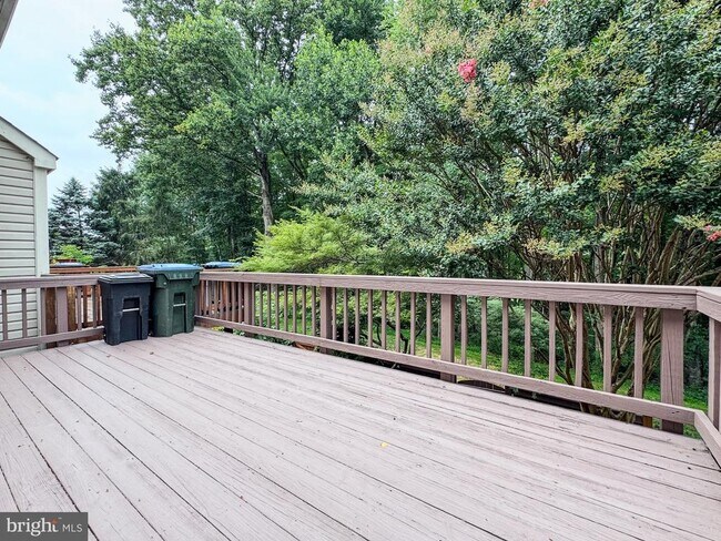 Building Photo - 3906 Valley Ridge Dr