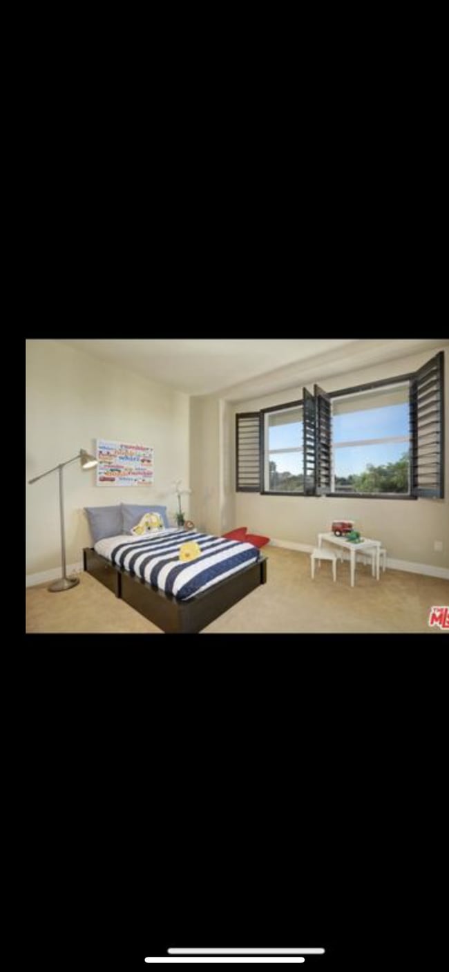 Building Photo - 7100 Playa Vista Dr