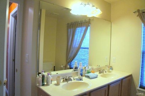 Building Photo - 2651 Brookmeadow Dr
