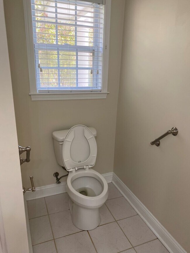 Building Photo - 4 bedroom/3 bathroom in Cypress Island community, minutes from Carolina Beach!