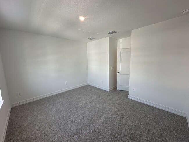 Building Photo - 11748 71st Ave E