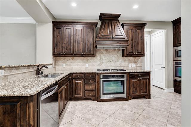 Building Photo - 4817 Bayview Dr