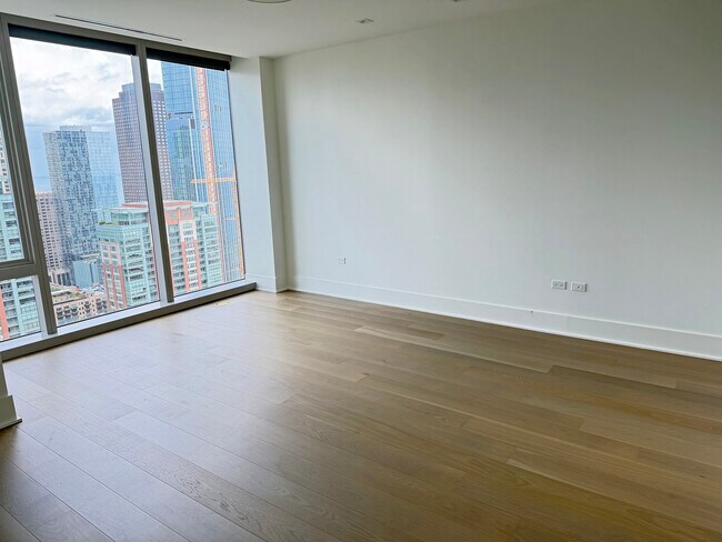 Building Photo - 363 E Wacker Dr