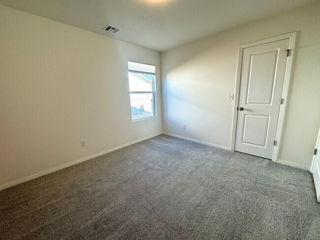 Building Photo - Stunning 3 bedroom, 2 bathroom home located in Bixby, Oklahoma!