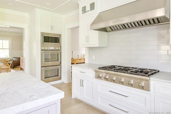 Building Photo - 17 Stony Brook Rd